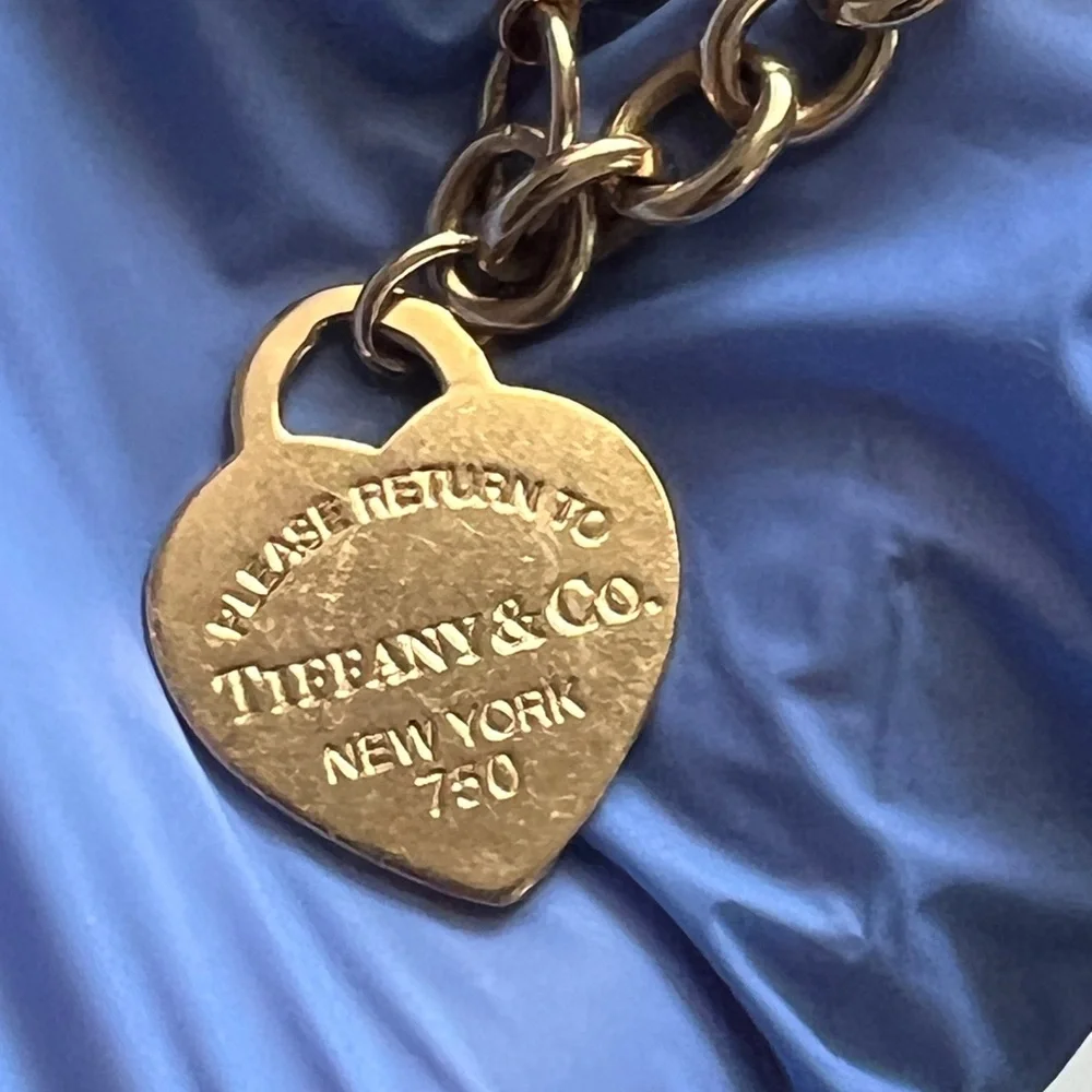 Tiffany & Co. Rose gold Bracelet with medium Heart charm